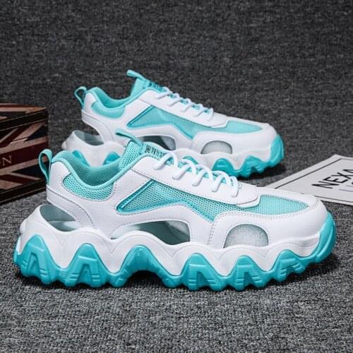 Summer Mens Sandals Mesh Breathable Hollow Beach Sandals Male Slippers Mens Outdoor Fashion Casual Light Platform Sports Sandal