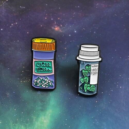 Drift Bottle Brooch Creative CHILL Pill Bottle LOVE ME Hope Bottle Brain Juice Drink Enamel Pin Coat Lapel Badge Friends Gifts