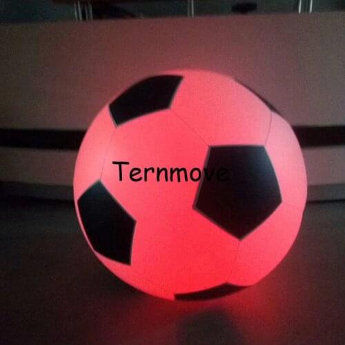 Pvc throw soccer ball for concert Rechargeable battery led beach ball remote control punch color changing giant led balloon