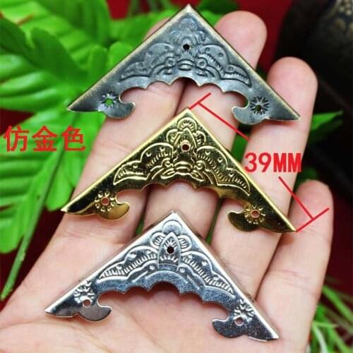 100pcs 39MM Metal tin packaging Corners Wooden gift box package corner four corners Corner imitation gold bat Wholesale