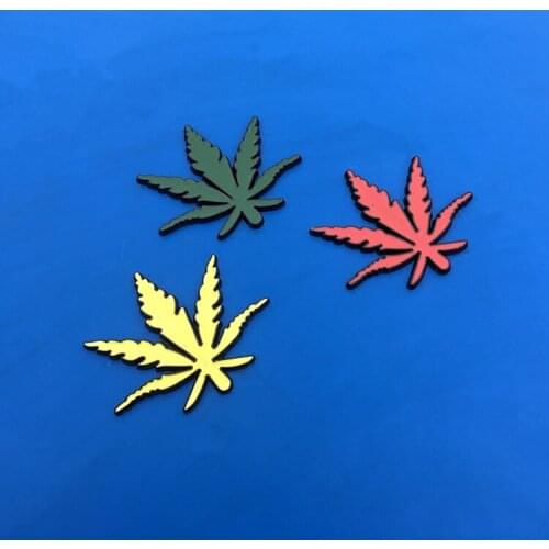 1 Pcs 3D Metal Leaf Car Stickers Emblem Side Wing Badge Trunk Decal Maple Leaf Leaves Car Emblem Badge