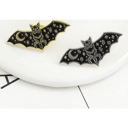 Multicolor Bat Shape Brooch Drip Oil Enamel Badge Bat Collar Jacket Pin Enamels Jeans Punk Ladies Valentine Day Jewelry Gift