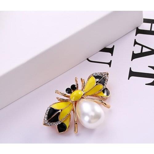 Oil drop bee water drop pearl animal brooch brooch simple sweater button coat coat accessories jewelry pin