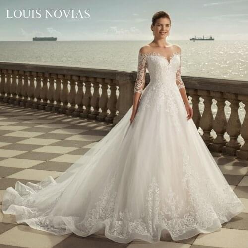 Louis Novias Romantic A-line Wedding Dress Sweetheart Button Illusion Half Sleeve Princess sexy 3D Flower Retro Bridal Dress