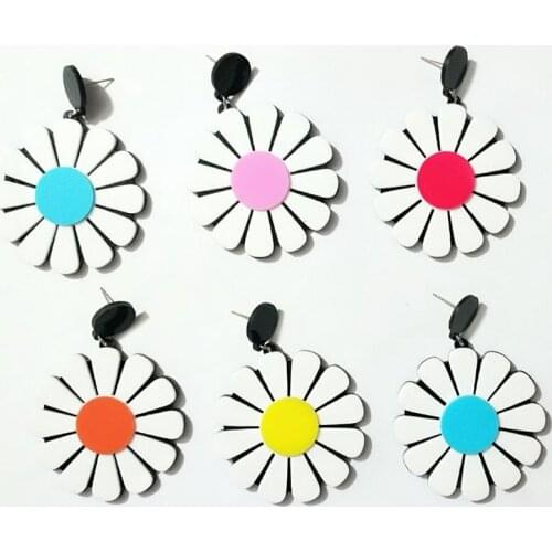 New Fashion Big Acrylic Flower Stud Earrings For Women Geometric Round Daisy Flowers Earring Fashion Jewelry Female