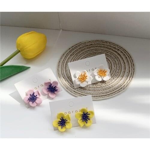 Fashion women young Daisy flower earrings lovely color sweet flowers stud earrings jewelry accessories
