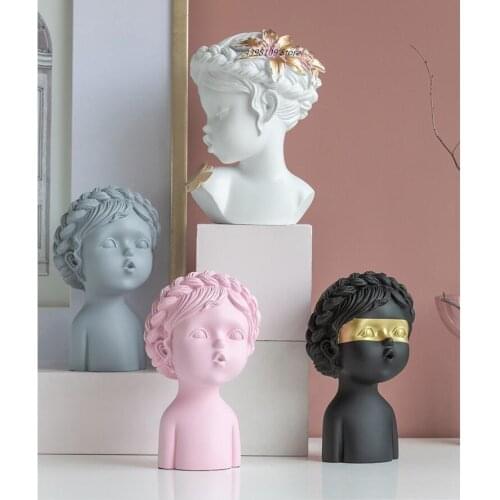 Modern resin portrait sculpture decoration crafts butterfly girl statue family living room desktop decoration birthday gift