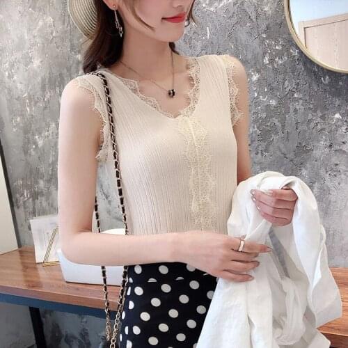 2020 belt vest female summer inside take sexy lace machine carefully wear sleeveless coat black and white knitted backing