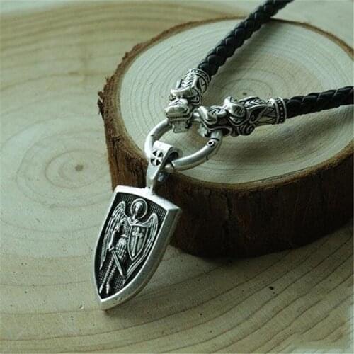 Saint Michael Archangel Pendant Necklace Talisman Necklace Wolf Head Amulet Talisman Metal Chain Viking Necklace Accessoires