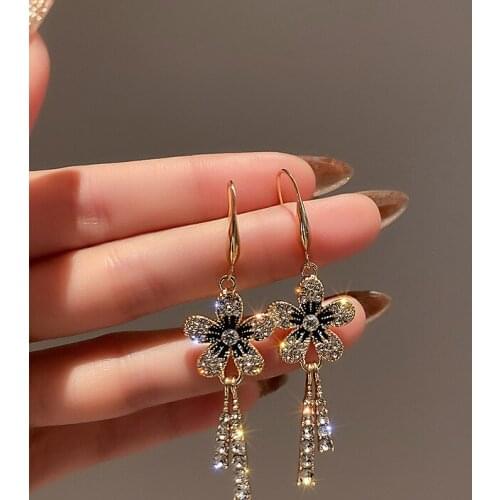 Luxury Female White Crystal Drop Earrings Vintage Gold Color Wedding Earrings Charm Flower Zircon Dangle Earrings For Women