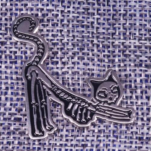 Cat skeleton enamel pin cute spooky X-Ray cats brooch skull animal badge funny Halloween gift backpack jackets accessories