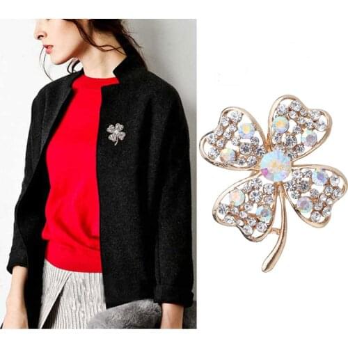 High-grade brooch Korean alloy rhinestone brooch four-leaf clover collar pin all-match professional wear clothing accessories