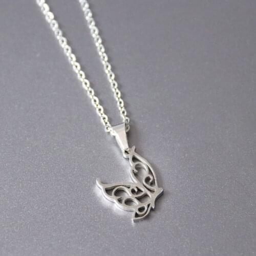 1pc Flying Butterfly Stainless Steel Necklace Cute Insect Pendants Necklaces Women Kids Fashion Memorial Jewelry