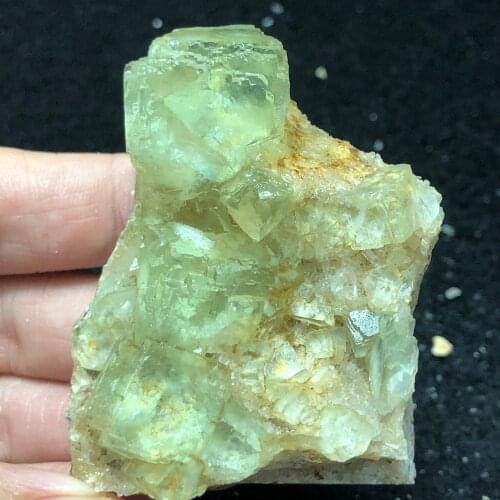 89.7gNatural ladder grass green fluorite crystal mineral specimen aura meditation round vein teaching stone home decoration