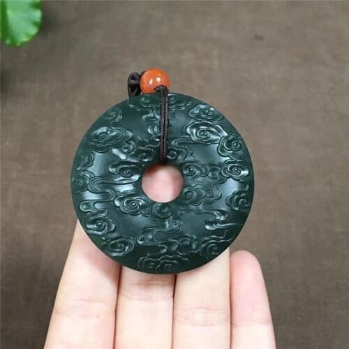 Hetian jade stepping green hand-cranked pieces of fine-grained fine-grained three-dimensional carvings of Soviet-style hp22