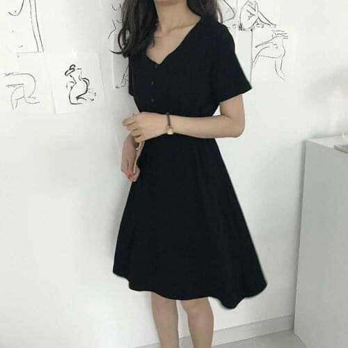 French Hepburn Style Black Dress Womens 2021 Summer New Temperament Waist Slimming V-Neck Short Sleeve A-Line Dresses Female