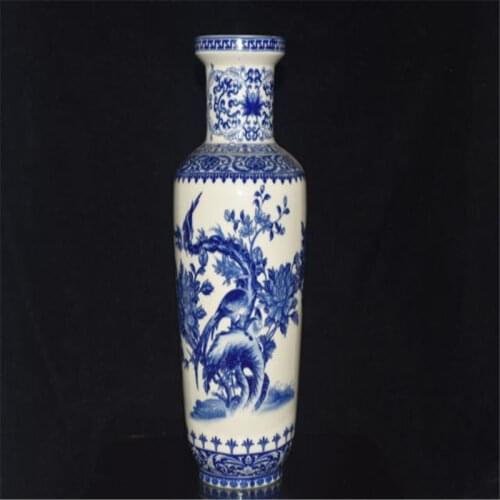 Elaborate Chinese Classical handmade blue and white porcelain vase with Qianlong Mark
