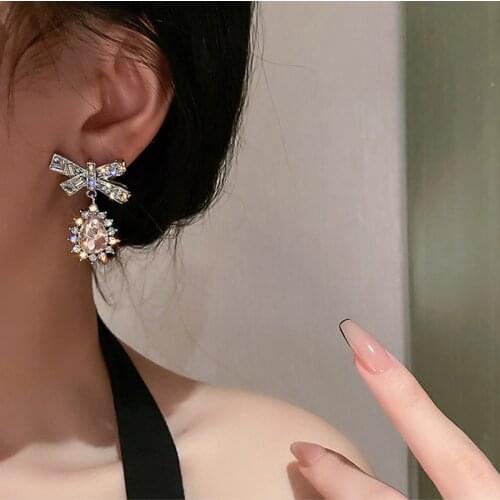 New Fashion Lovely Bowknot Senior Dangle Earrings Contracted Temperament Fine Crystal Sweet Women Earrings Fresh Joker