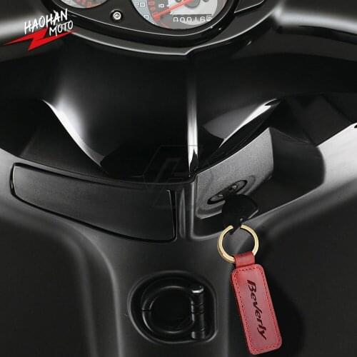 For Piaggio Beverly 300 S Scooter Key Motorcycle Cowhide Crazy Horse Skin Keychain Key Ring