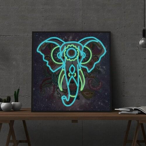 New Luminous Diamond Painting colourful Africa elephant diy Diamond painting for house decor Coloring by numbers