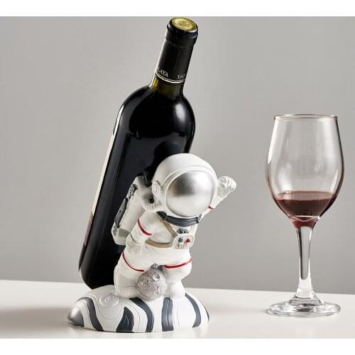 Nordic Creative Resin Astronaut Figurines Wine Rack High Quality Restaurant Bar Wine Bottle Holder Stand Bracket Home Decor