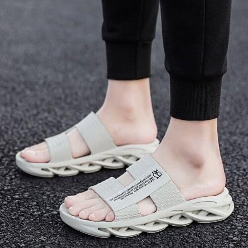 2021 Men Slippers Indoor Nice Non-Slip Home Bathroom Slipper For Man Woman Unisex Massage Badslippers Summer Beach Slides Men A2