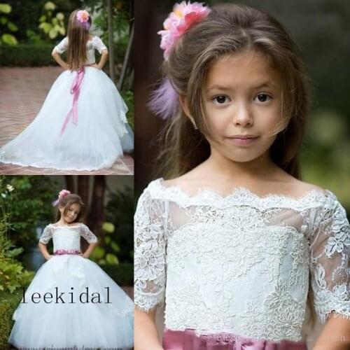 Half Sleeve Vintage Lace Princess Ball Gowns Puffy One Shoulder Girls Puffy Ball Gowns Vintage White Girls Dresses For Wedding