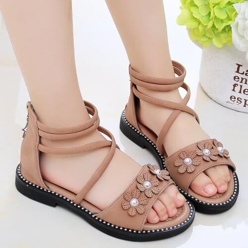 Childrens Beach Sandal New Childrens Roman Shoes 2020 Summer Kids Beach Leather Sandals For Girls Flowers Princess Shoes D170