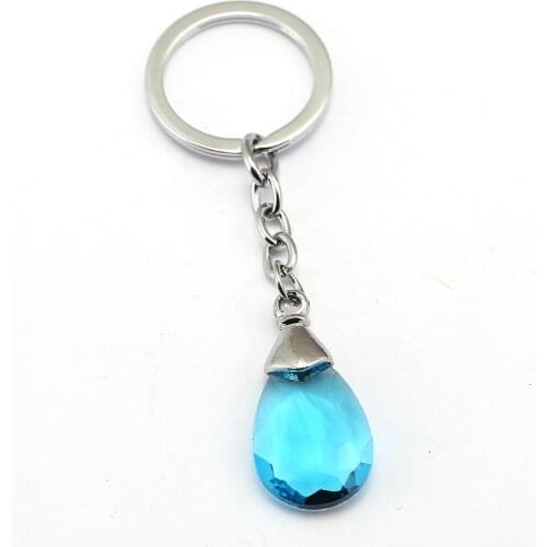 SAO Sword Art Online Keychain Yuis Heart Blue Crystal Anime Key Chain Asuna Cross Key Ring Holder Pendant Chaveiro Jewelry Action Figure Cosplay Toys Gift