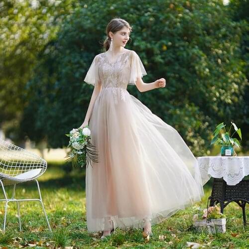 2021 Light Pink Lace Long Bridesmaid Dresses A Line V Neck Floor Length Bridesmaid Dress Plus Size for Women Wedding