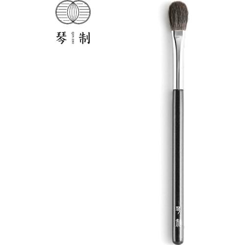 QINZHI Professional Handmade Make Up Brush 01 Large Eye Shadow Brush Soft Blue Squirrel Hair Makeup Brushes