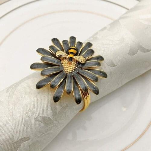 6 PCS Metal Flower Napkin Rings Gray Bee Sunflower Napkin Towel Buckles Holder for Wedding Party Hotel Home Table Decor