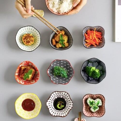 Kitchen Small Plate Tableware Ceramic Soy Sauce Tray Japanese Desert Nut Dishes Mini Pigments Flower Shaped Seasoning Bowl
