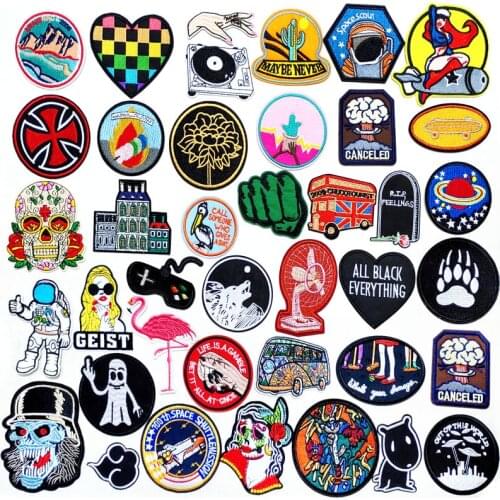 Cloud Wolf Hand Patches Cloth Mend Decorate Sew On Patch Clothes Apparel Sewing Decoration Applique Badges Skate