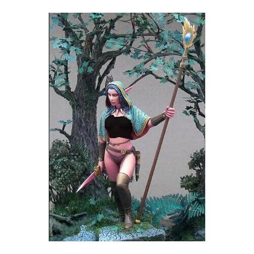 New Unassembled 1/24 75MM ANCIENT WOMAN stand 75mm WITH BASE Resin Figure Unpainted Model Kit