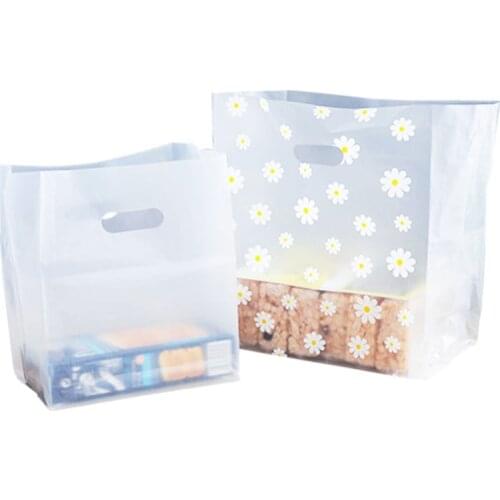 50pcs/lot White Heart Stripe Plastic Shopping Bags Matte Takeaway Food Bag With Handles Clothing Retail Bags Party Gift Pouches