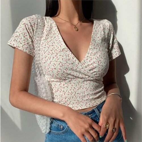 2021Summer French Retro Floral V-neck Short-sleeved T-shirt Slim and Thin, All-match White and Umbilical High-waist Blouse Women