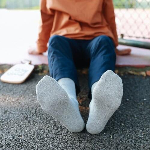 Mens Cotton Tube Socks Right Angle Thickening Autumn And Winter New Solid Color Business Socks Handsome Deodorant Mens Socks M