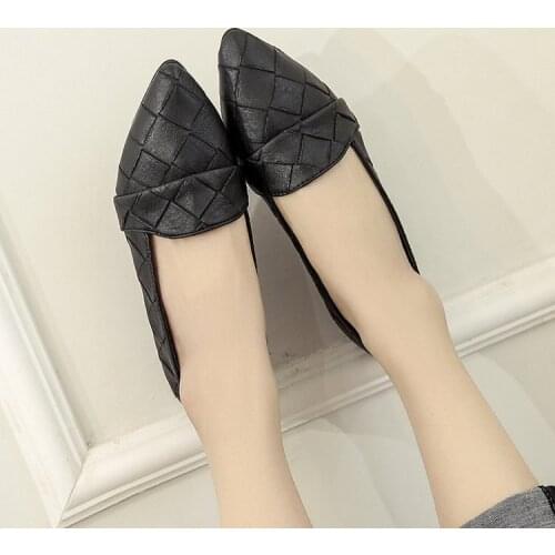 Casual Flat Shoes Woman New Summer Breathable Comfortable Soft-soled Shoes Pointed Toe Shallow Flat Women Shoes 553