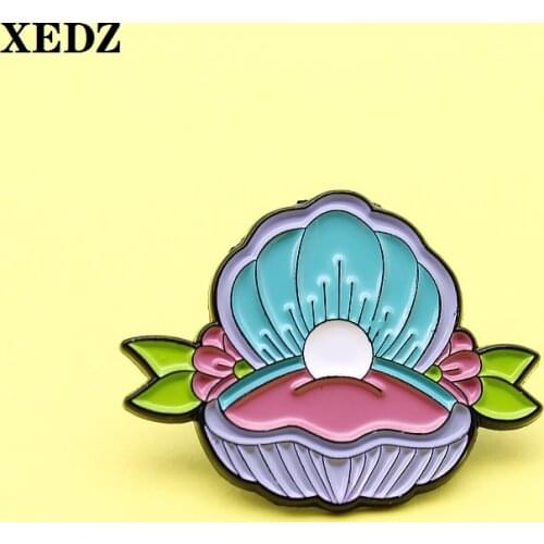 Shiny jewelry shell lapel brooch cute clam gemstone green leaf charm noble enamel brooch clothes cloth button pin gift for girl