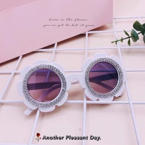2021 Fashion Kids Sunflower Shaped Sunglasses Children Daisy / Rhinestone / Letter / Pearl UV Protection Holiday Beach Eyewear