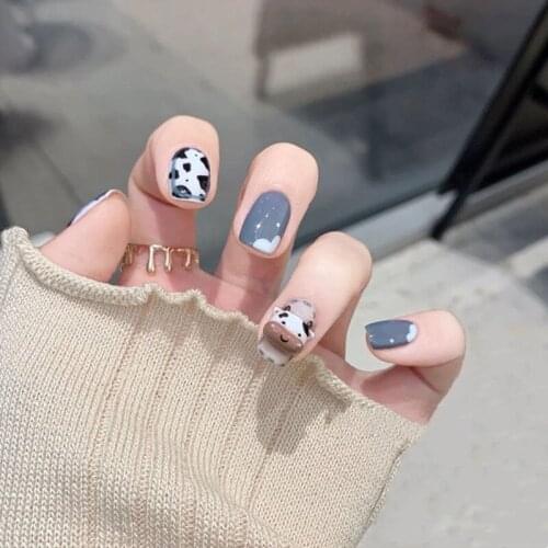 24pcs Cow Pattern Coffin Nail Patch Glue Type Removable Short Paragraph Fashion Manicure Save Time False Nails Patch
