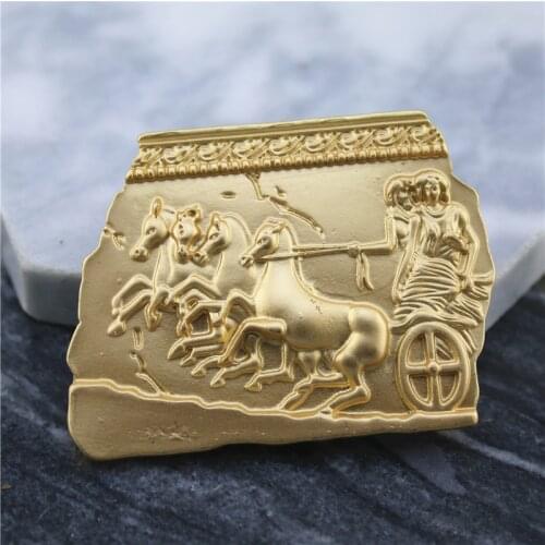 Vintage Geometric Matte Metal Abstract Horse Portrait Brooch Pin Button Badge For Women Girl Coat Decoration Party Accessories