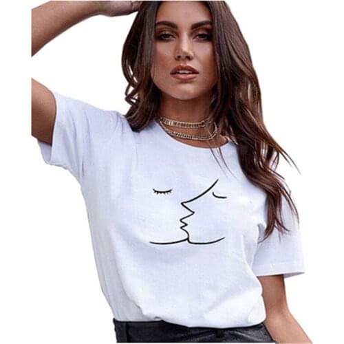 LINNA Simple kiss line drawing printing fashion short-sleeved T-shirt European and American loving ladies T-shirt casual fashion