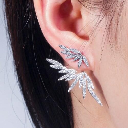 QooLady New Arrival Brilliant 2 in 1 White Gold Cubic Zirconia Mirco Paved Pointed Leaf Ear Cuff Earrings for Women Jewelry E067