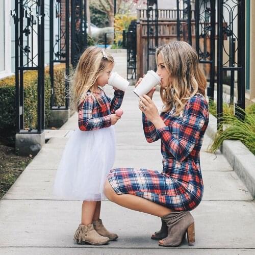2021 Family Matching Clothes Mother Daughter Dresses Women Girl Casual Long Sleeve Plaid Mesh Dress Mom Baby Kids Party Clothes