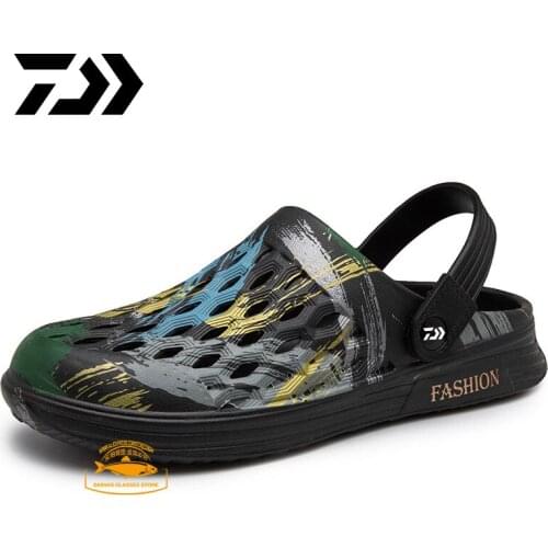 New Daiwa Mens Summer Fishing Shoes Men Slippers Breathable Non-slip Male Garden Shoes Casual Beach Sandals