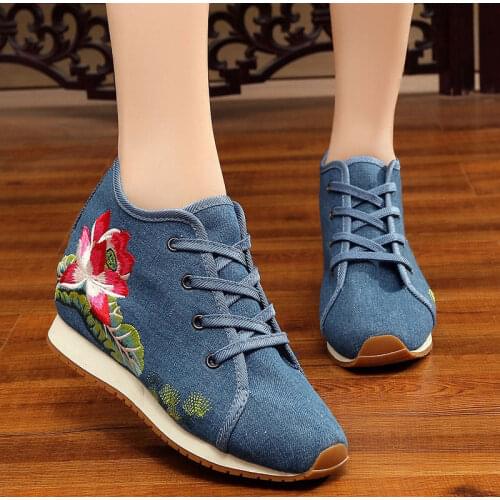 Chinese Style Embroidered Sneakers Womens Autumn Canvas Shoes Height Increasing Ladies Girls Single Shoes Female Footwear 2020