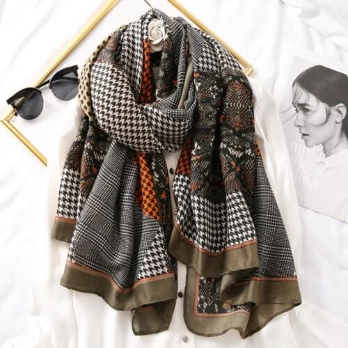 2020 New Design Plaid Striped Viscose Shawl Scarf Women High Quality Printe Pashmina Stole Bufandas Mujer Muslim Hijab 180*90Cm
