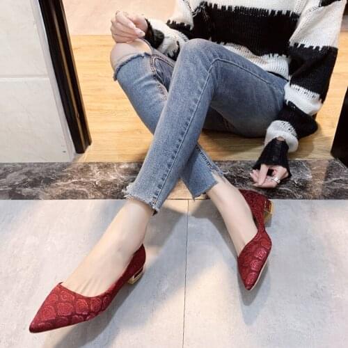 2020 New Fashion Wild Comfortable Solid Color Light Mouth Pointed Rose Print Ladies Casual Flat Loafers Slip-On Basic W28-04